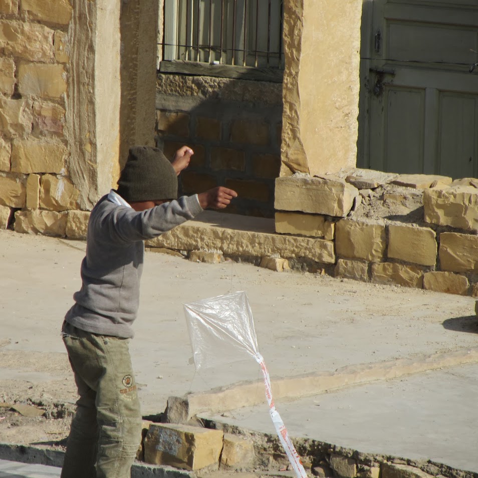 Boy with kite - Jaisalmer Fort